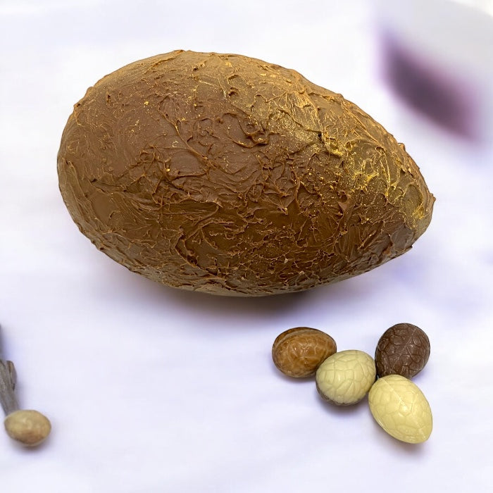 GROOT LUXE PAASEI MET SALTED CARAMEL – 500 GRAM PURE VERWENNERIJ! - Marshmallowstore.nl