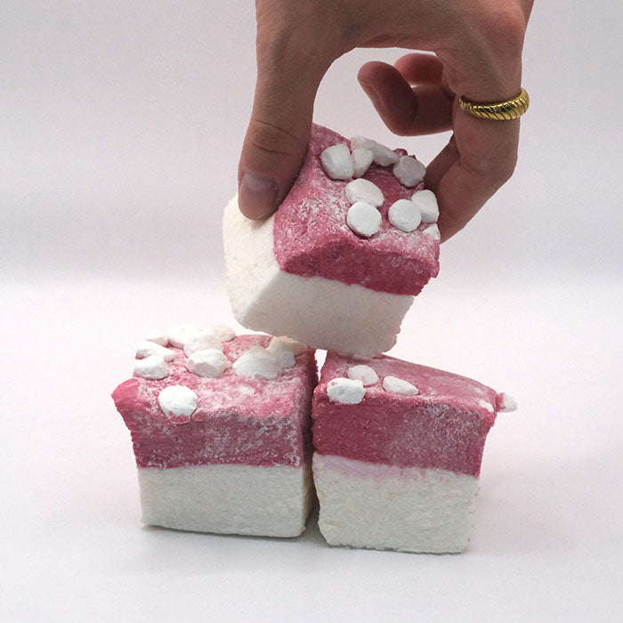 Strawberry Cheesecake New York Meringue Marshmallow